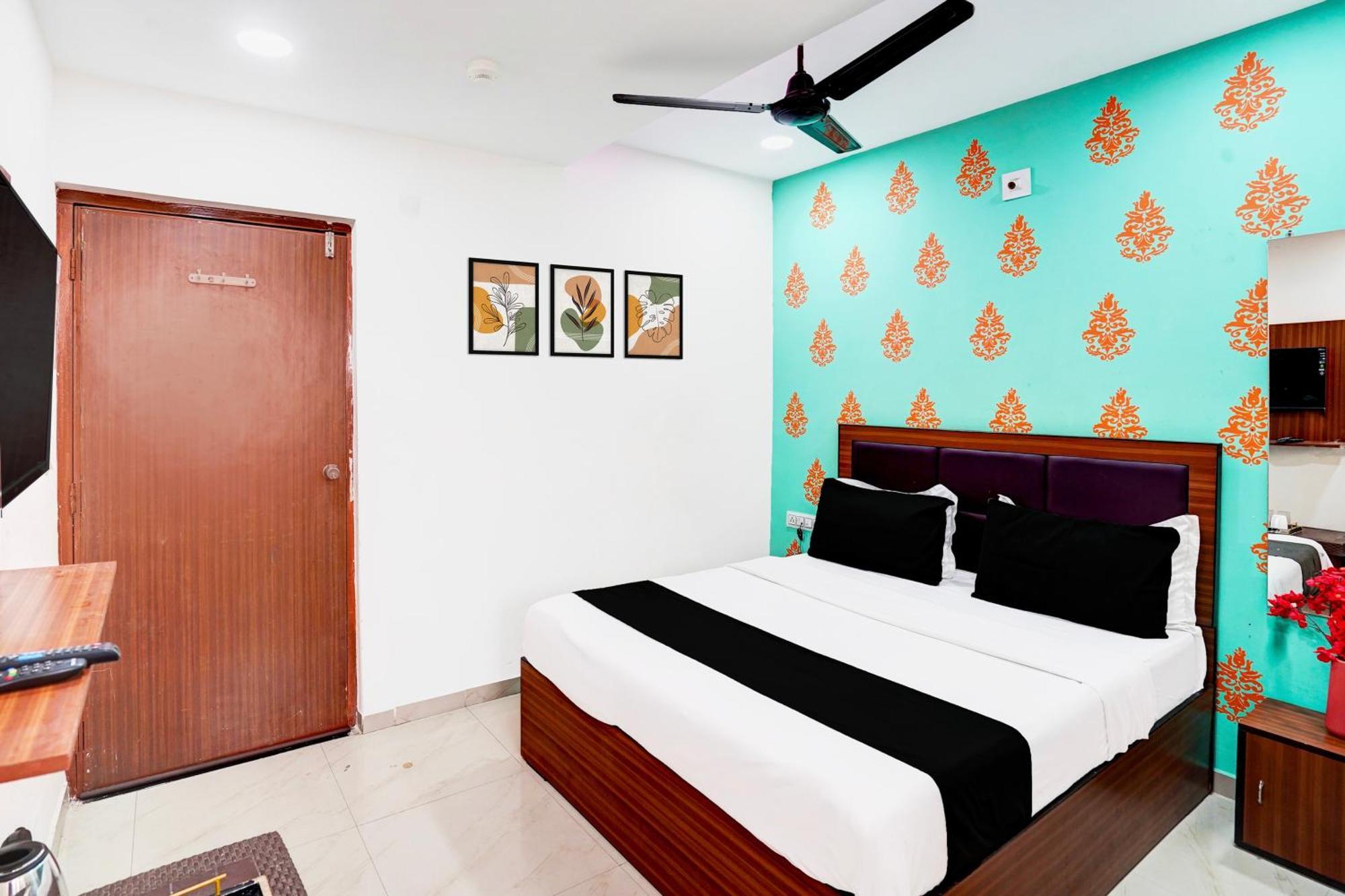 Super Hotel O Geeta Mandir Formerly Hotel Green Park アーメダバード エクステリア 写真