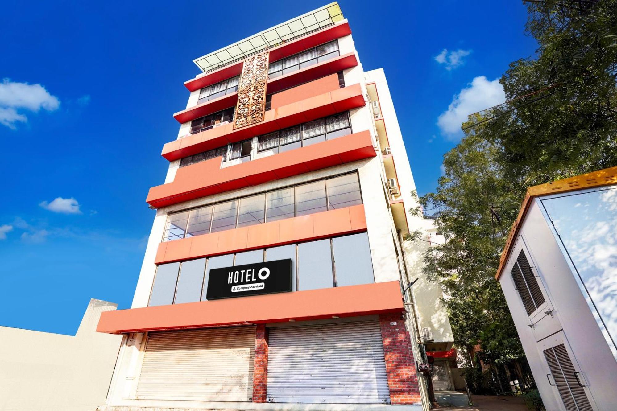 Super Hotel O Geeta Mandir Formerly Hotel Green Park アーメダバード エクステリア 写真