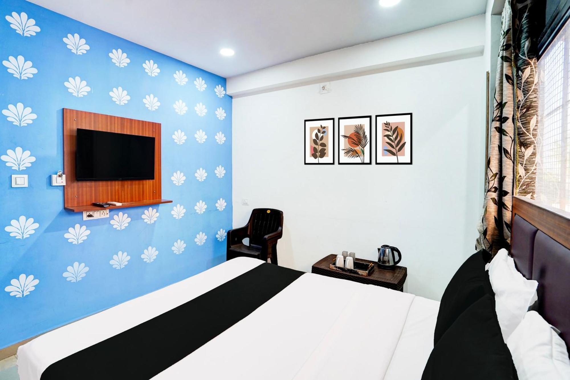 Super Hotel O Geeta Mandir Formerly Hotel Green Park アーメダバード エクステリア 写真