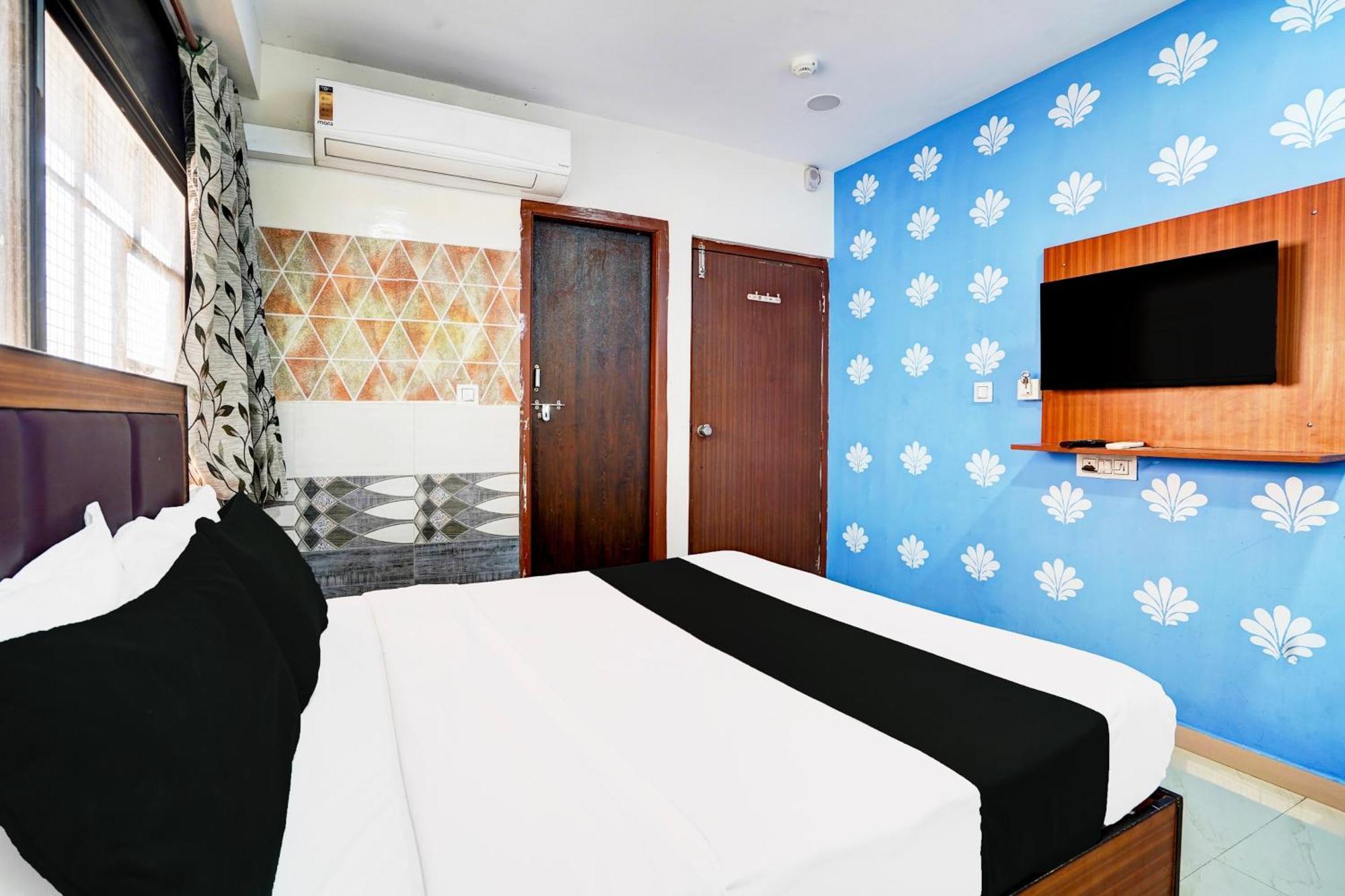 Super Hotel O Geeta Mandir Formerly Hotel Green Park アーメダバード エクステリア 写真